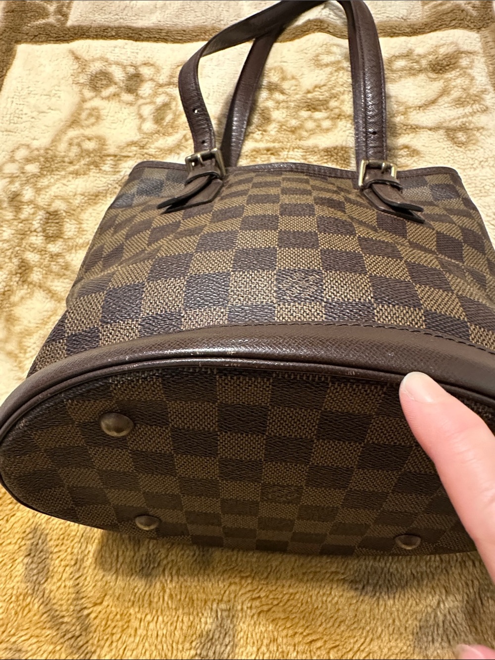 Authentic Louis Vuitton Damien Ebene bucket Marais with Red Interior - Picture 11 of 16
